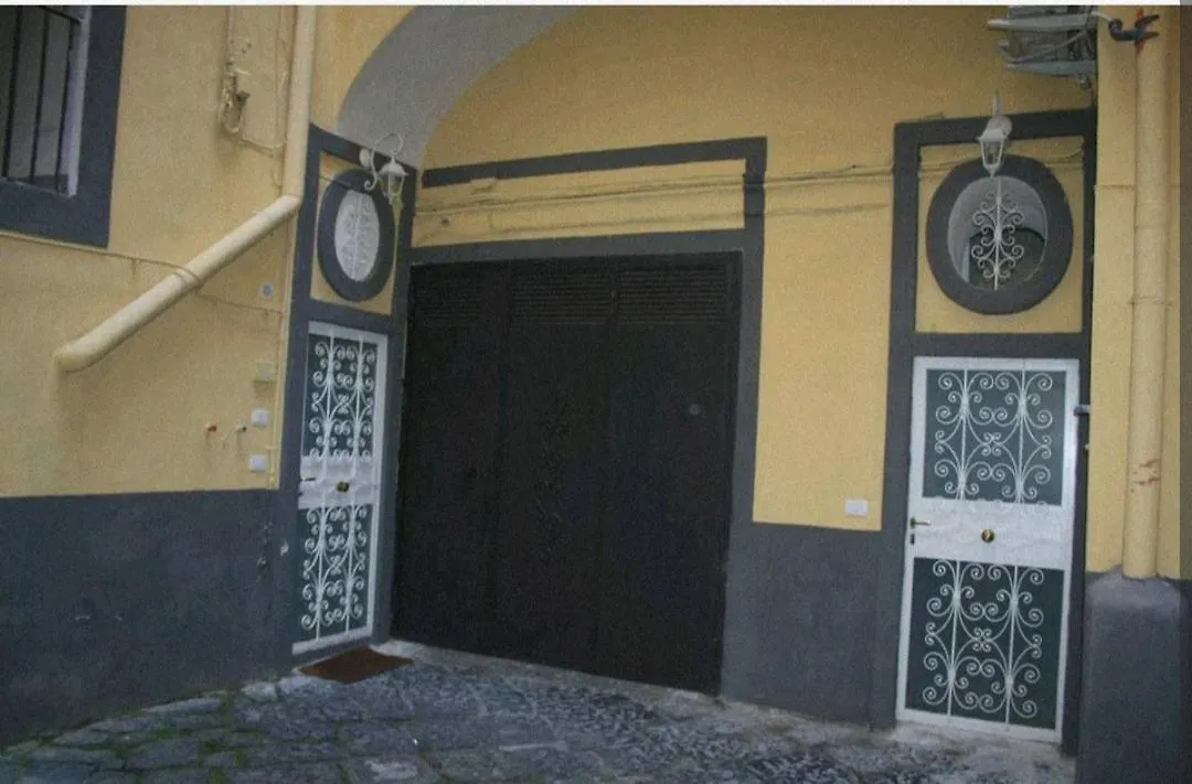Piccola Maison Nel Centro Di Napoli إيطاليا